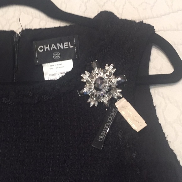 NWT Kenneth J Lane Couture Collection Silvertone Gray Crystal Brooch Collectible - Picture 9 of 11